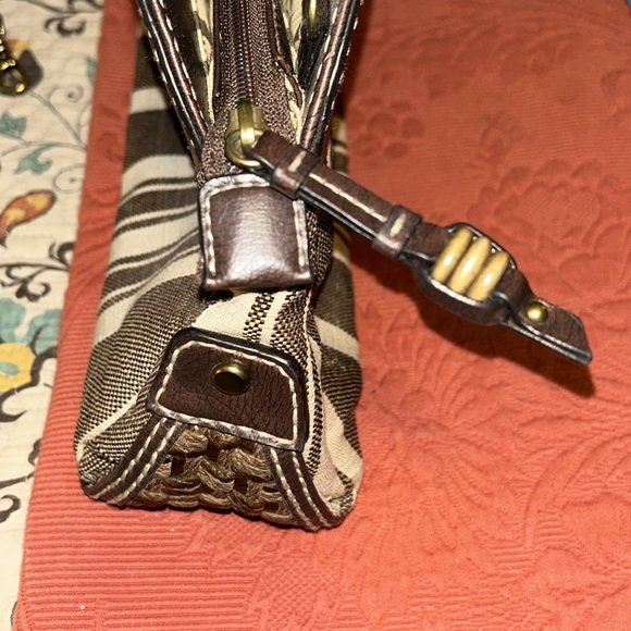 Fossil Modern Vintage: Cloth & Faux Leather Purse, Removable Strap - Picture 10 of 13